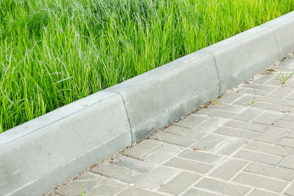 Concrete Landscape Curbing